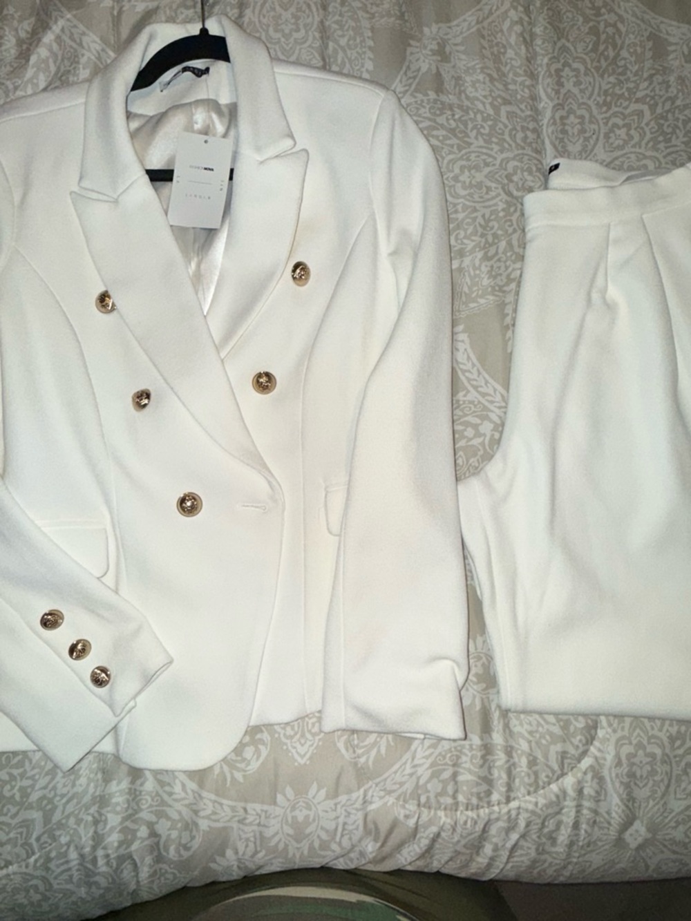 NWT Fashion Nova x Cardi B White Gold Button Blazer & Pants Set – Size Large - Picture 4 of 5